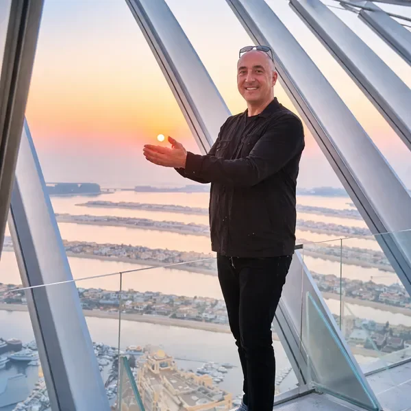 מתנדבים בעמותת מחוברים לעם